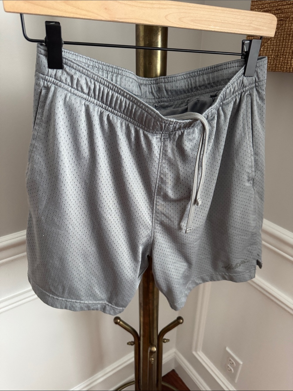 Hollister Men's Light Gray Athletic Mesh Shorts